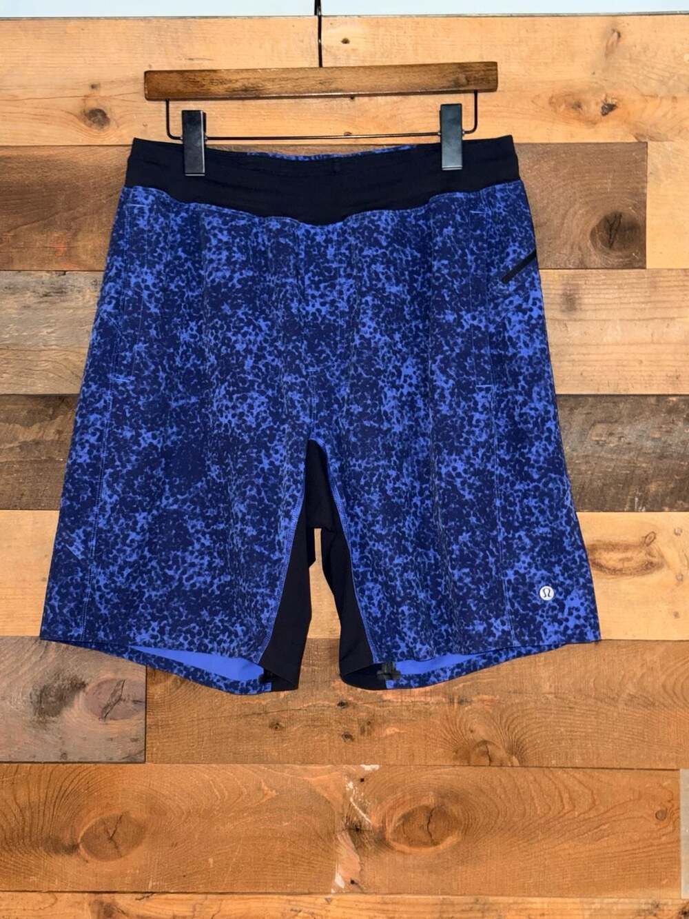 Lululemon Shorts Men Medium Blue Athletic  0543